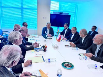 پزشکیان با نخست وزیر پاکستان دیدار کرد