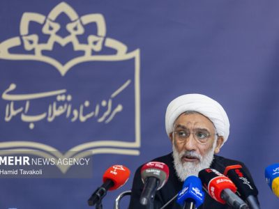 پورمحمدی: ایران با وجود همه فشارها و سختی‌ها با عزت ایستاده است