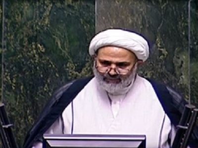 پژمانفر: مشکل معطلی کامیون‌ها در مرزهای شرقی بررسی شود