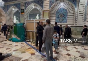 پیکر آیت‌الله شبیری زنجانی در رواق شهید امام خامنه‌ای حرم آرام می‌گیرد