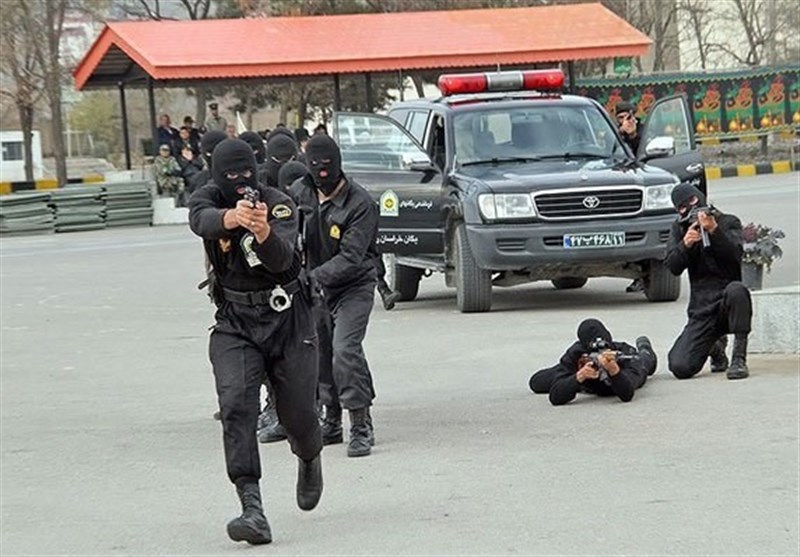 گروگانگیری مسلحانه در زاهدان با هلاکت 2 گروگانگیر پایان یافت گروگانگیری مسلحانه در زاهدان با هلاکت ۲ گروگانگیر پایان یافت