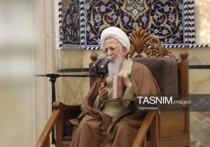 آیت‌الله جوادی آملی: با گفت‌وگوی اخلاقی، جامعه را از اختلاف دور کنیم