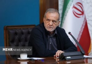 رئیس جمهور: باید پناهگاه و تکیه‌گاه همه ملت ایران باشیم