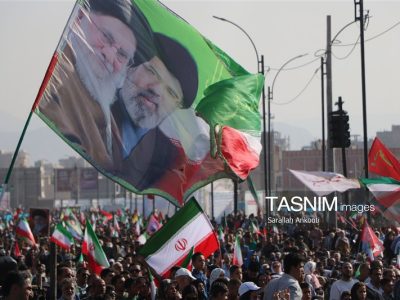 رکوردشکنی در پیادهروی خانوادگی؛۲۳۰هزار کرمانی در مسیر پل شهدای خلبان