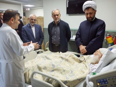 عیادت پزشکیان از حضرت آیتاللهالعظمی نوری همدانی