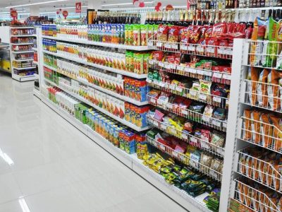 قیمت متفاوت کالاها روی قفسه و فاکتور؛ هشدار درباره تخلف برخی فروشگاه‌های زنجیره‌ای!
