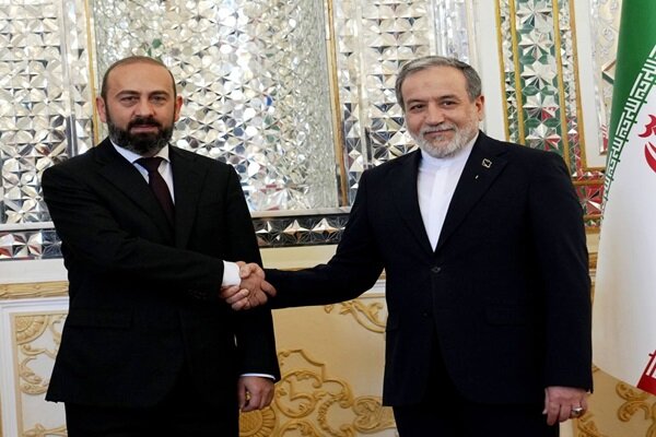 معادله جدید قفقاز روی میز تهران و ایروان؛ ترانزیت و نقش قدرتهای خارجی معادله جدید قفقاز روی میز تهران و ایروان؛ ترانزیت و نقش قدرتهای خارجی