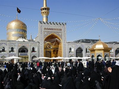 چهارشنبههای امام رضایی؛ وقتی یک نگاه آقا برای تمام دنیا کافی است
