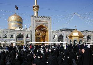 چهارشنبههای امام رضایی؛ وقتی یک نگاه آقا برای تمام دنیا کافی است